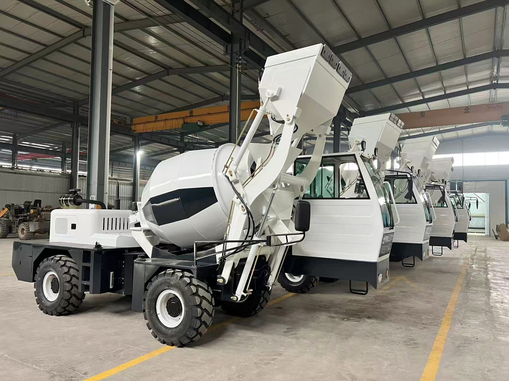 RB1600 1.6 m³ Self-Loading Concrete Mixer view 5
