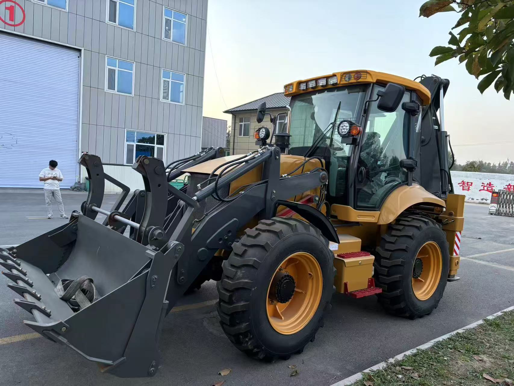 RB388 Luxury Backhoe Loader view 7