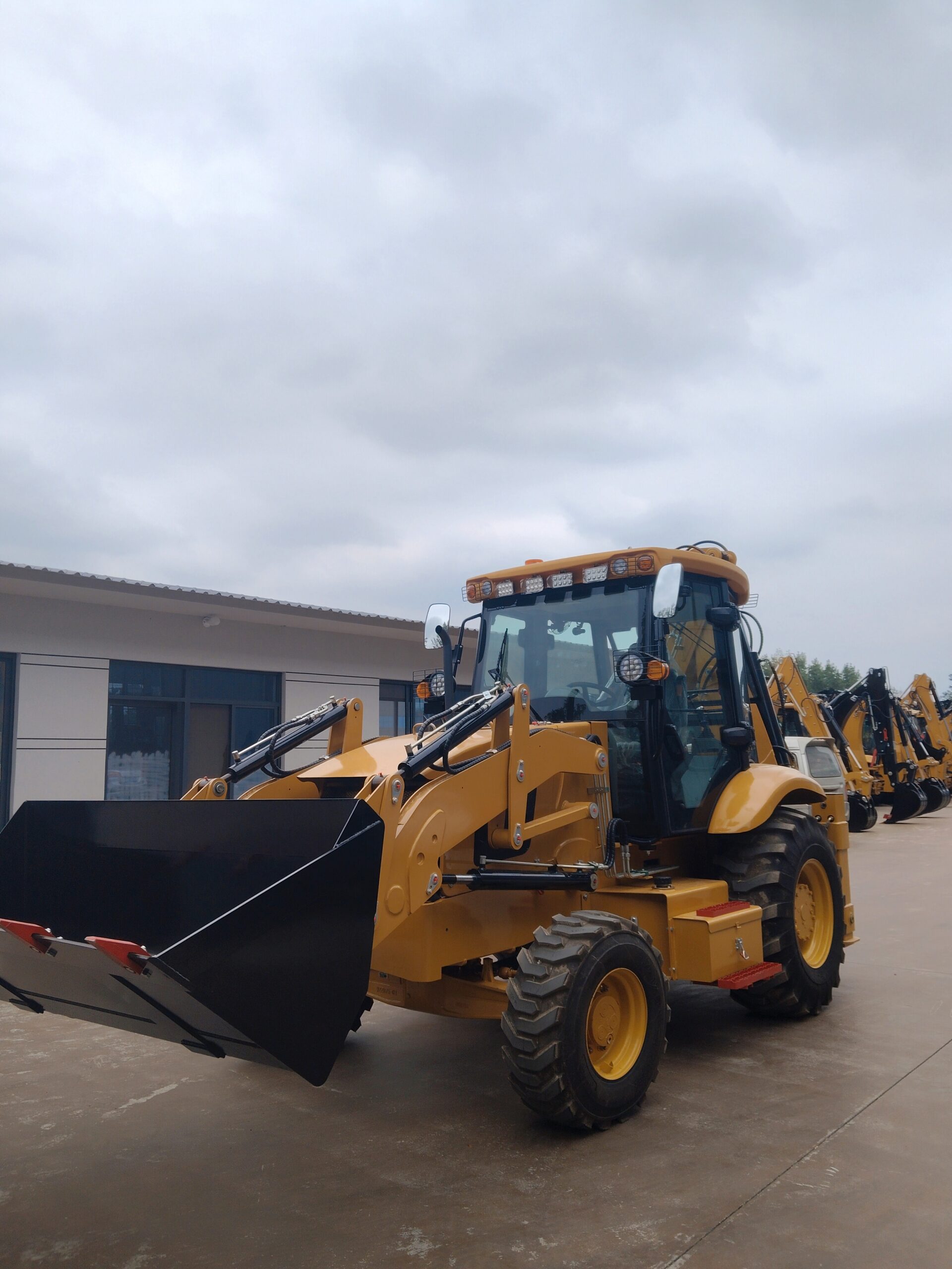 RB388 Standard Backhoe Loader view 2